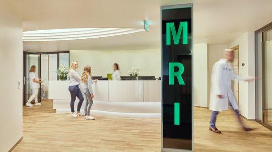 MRI Bahnhofplatz Empfang
